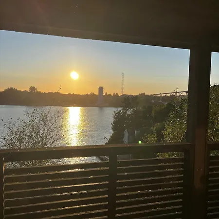 Right By Karmsund * Karmoy